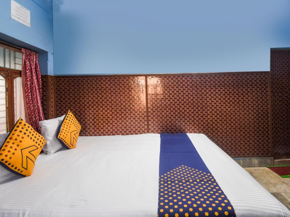 โอโย 74392 โฮเทล มหิศ เรซิเดนซี Hotel ไฮเดอราบัด ภายนอก รูปภาพ