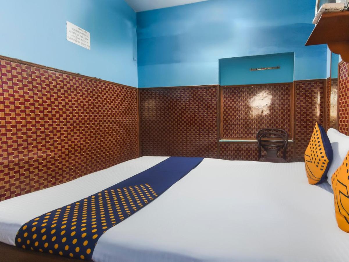 โอโย 74392 โฮเทล มหิศ เรซิเดนซี Hotel ไฮเดอราบัด ภายนอก รูปภาพ